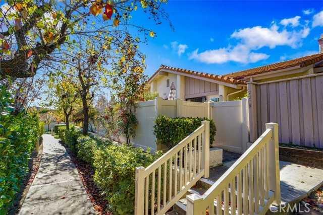 2218 Olivewood, Thousand Oaks, Rooms for Rent,  for rent, Scott & Sherry Walter, Beverly & Co.